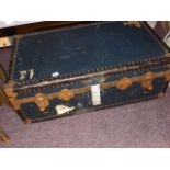 BLUE STEAMER TRUNK EST[£15-£30]