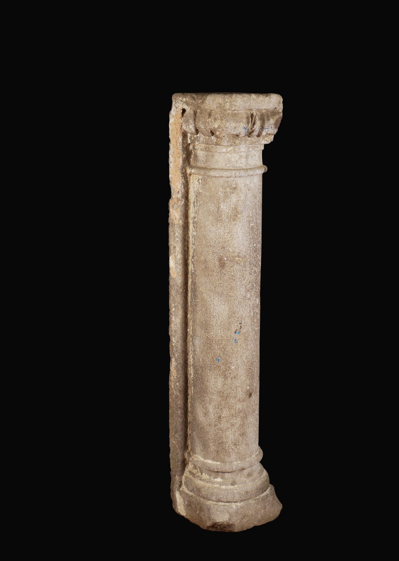 An antique Italian marble column Rome, 17th century h. 115 cm.