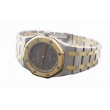 An Audemars Piguet Royal Oak 18K gold and steel wristwatch 1990s  octagonal watchcase of 31 mm.,