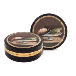 An Italian tutrle and micromosaic snuff box Rome, early 19th century h. 3 cm - d. 7,5 cm. circular-