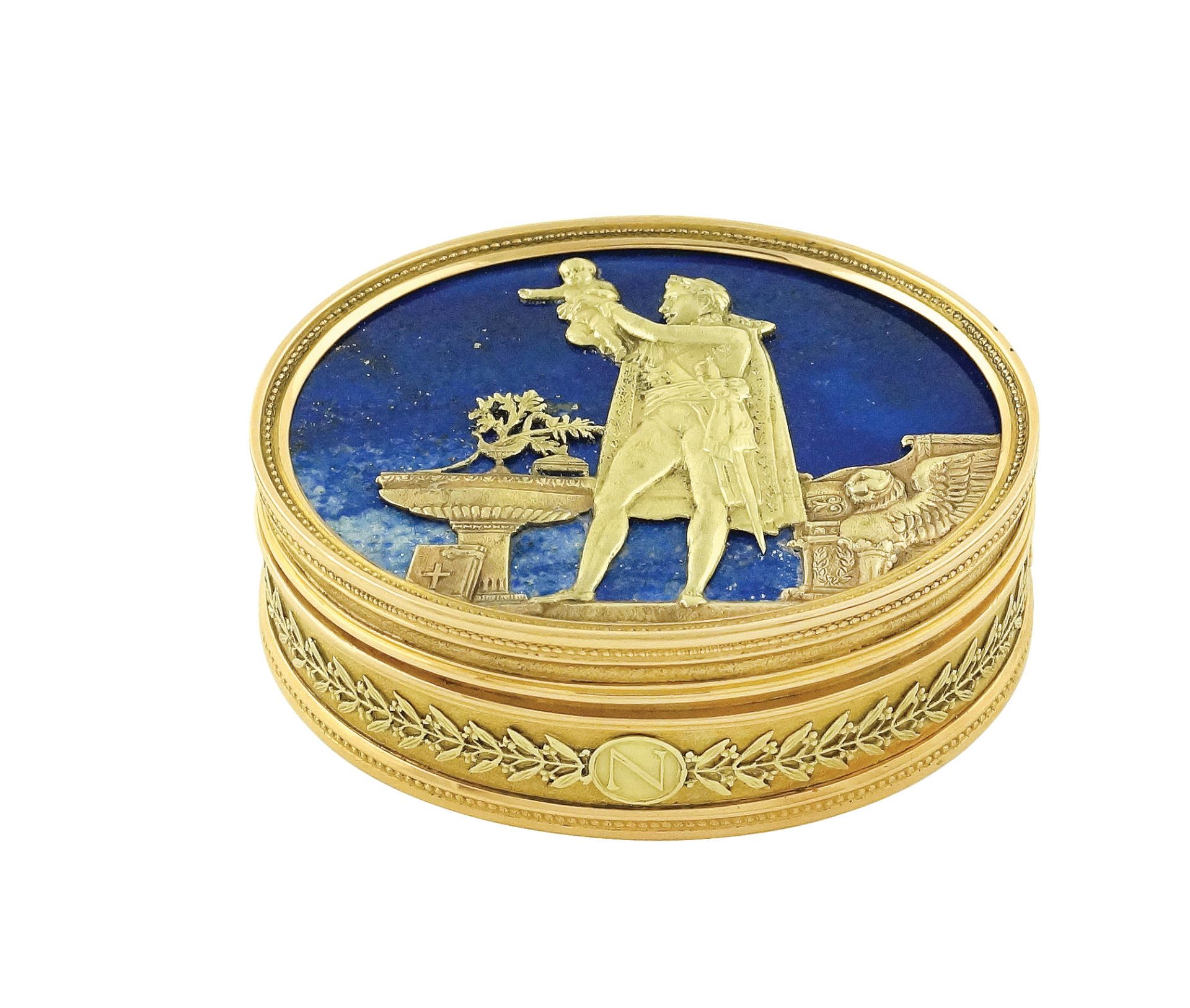 A French gold and lapis lazuli snuff box