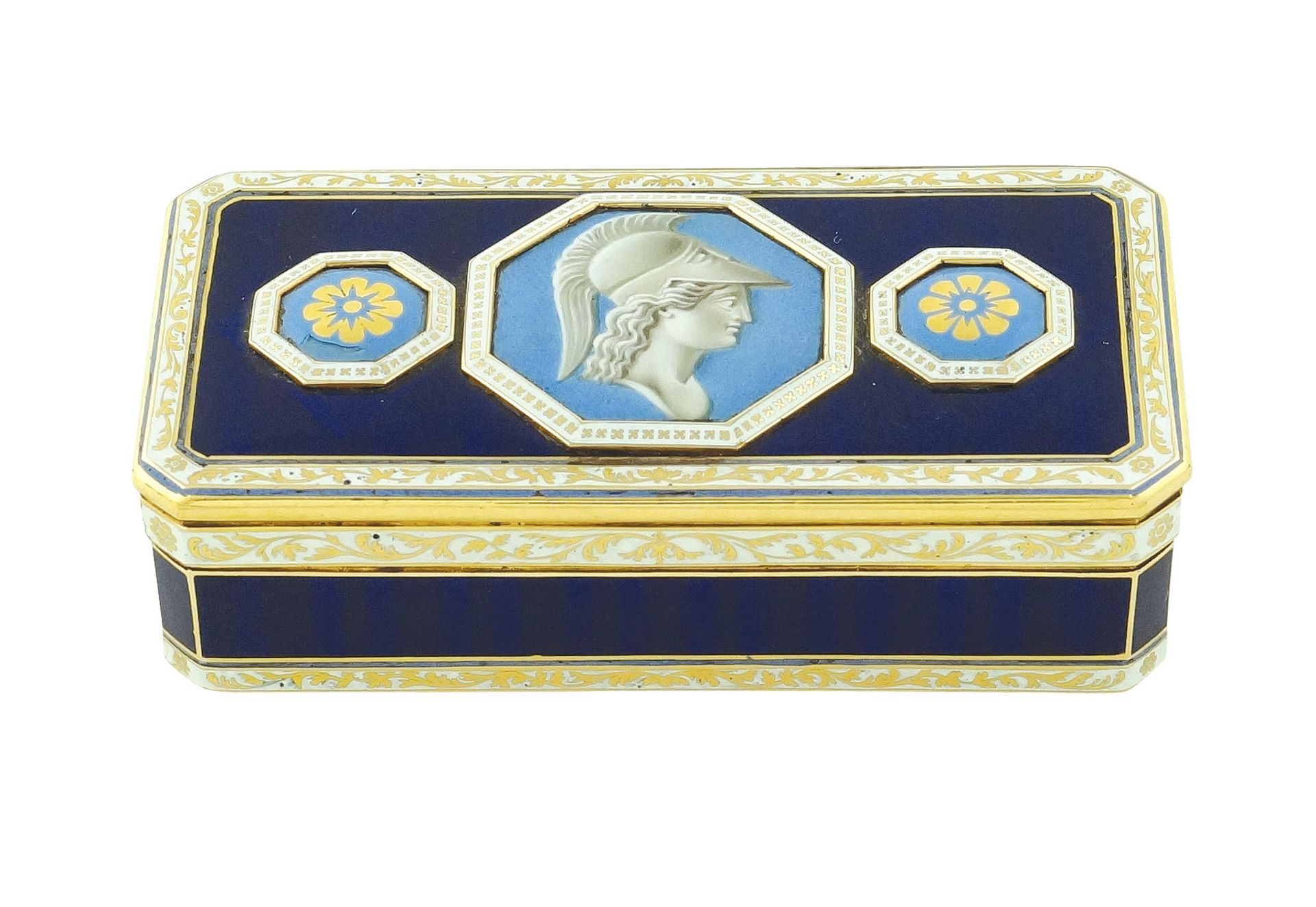 A French gold and enamel snuff box
