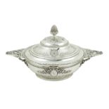 A Maison Odiot silver ecuelle Paris, early 20th century 21x36x23 cm.