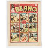 Beano 98 (1940). Propaganda war issue. Wee Willie Winkie traps a German spy. Bright covers, cream/