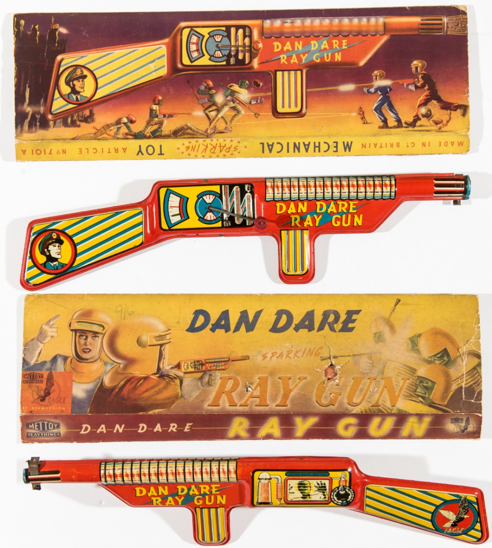 Dan Dare Ray Gun (1951) Mettoy. With original box. Ray gun in bright fresh condition [fn]. The box