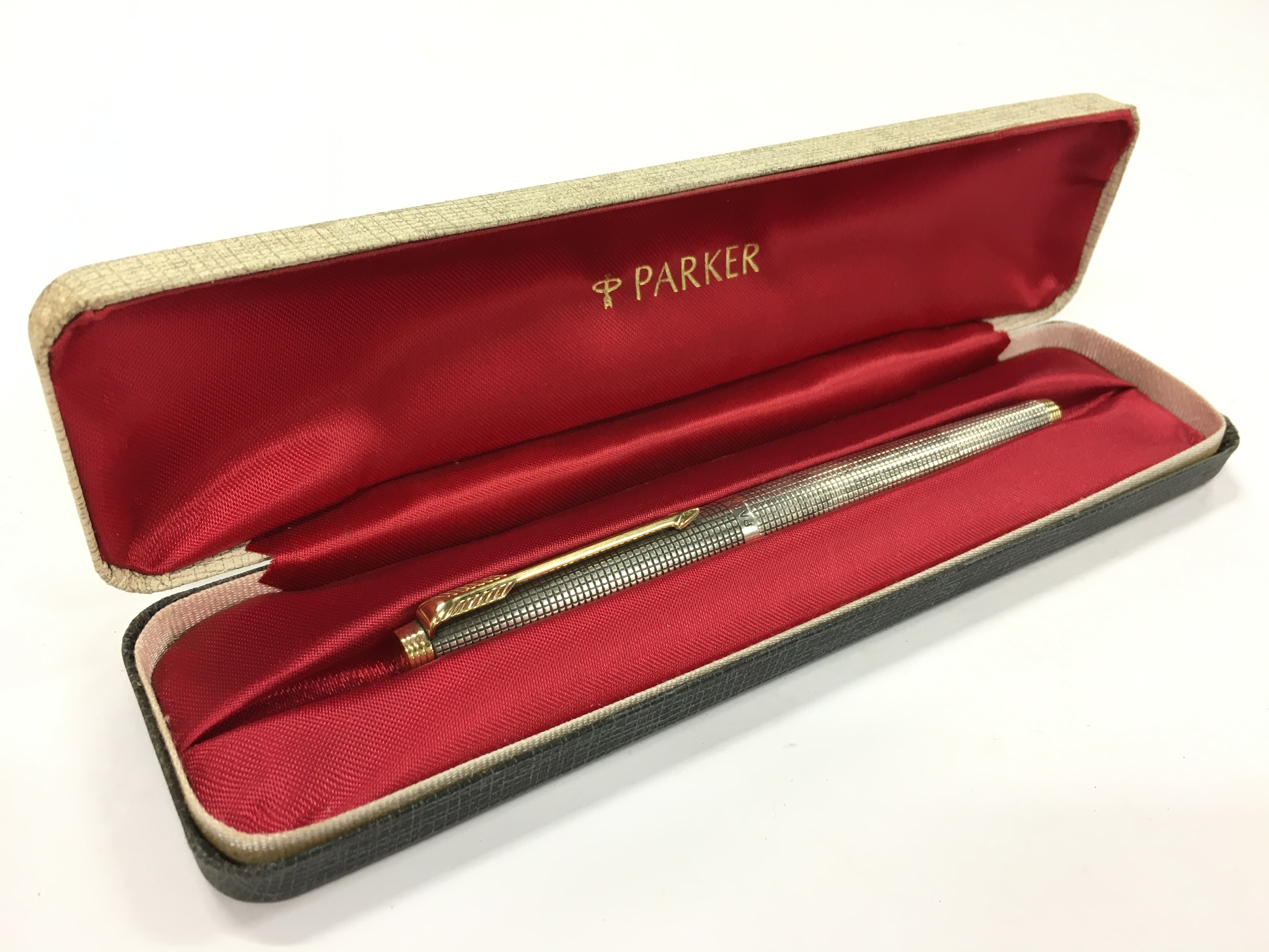 Two vintage Parker fountain pens to include a sterling silver Parker 75 flat top in original hard - Image 2 of 7