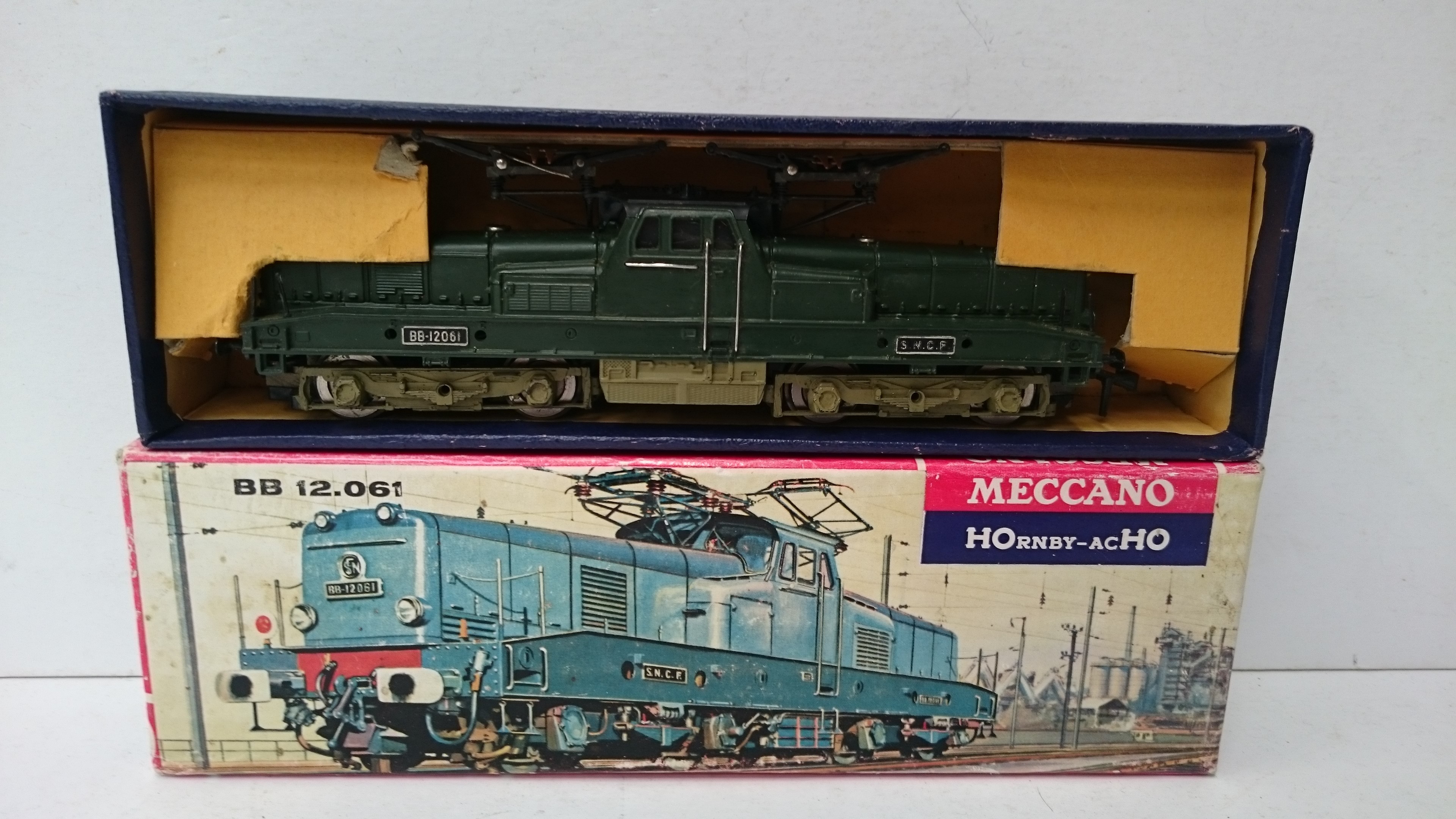 MECCANO HORNBY-ACHO . Ho .Bb 12.061 Sncf N° 6392 EUR 60,00 - FR