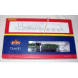 BACHMANN and HORNBY 2 x Locomotives - Bachmann 31-715 LNER Green Class B1 2-6-0 # 1123- DCC ready-