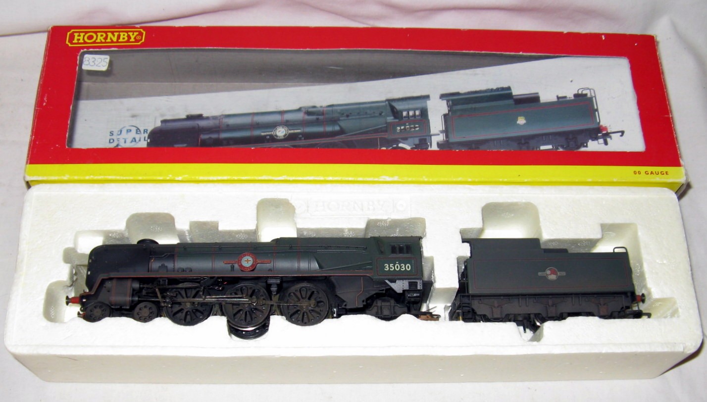 HORNBY R2170 BR Green rebuilt Merchant Navy 4-6-2 'Holland Afrika Line' renamed 'Elder Dempster