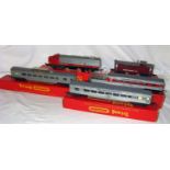 TRIANG TCS - R55 TR Silver and Red A Unit #4008 serviced 11/2016, R24/25 and 125 Coaches and a