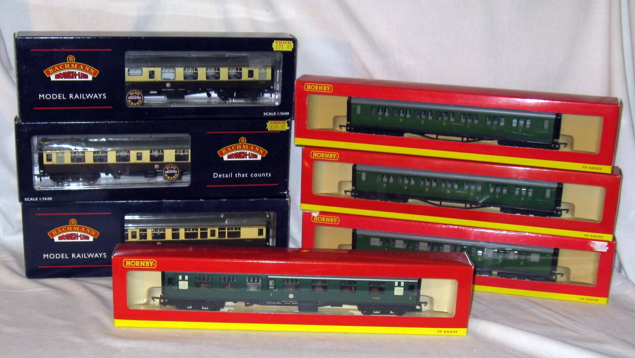 BACHMANN and HORNBY 7 x Coaches - Bachmann 3 x BR (W) Chocolate and Cream Mk 1 Coaches Nos 39-129/