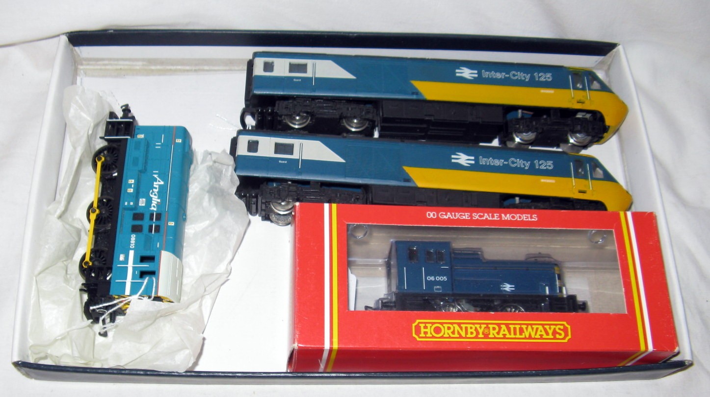 HORNBY a HST Set and 2 x Diesel Shunters - R874 BR Blue Class 06 0-4-0DS (Excellent Boxed with