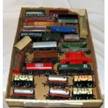 A tray containing 25 x Goods Wagons by various Makers. Mostly Fair Plus.