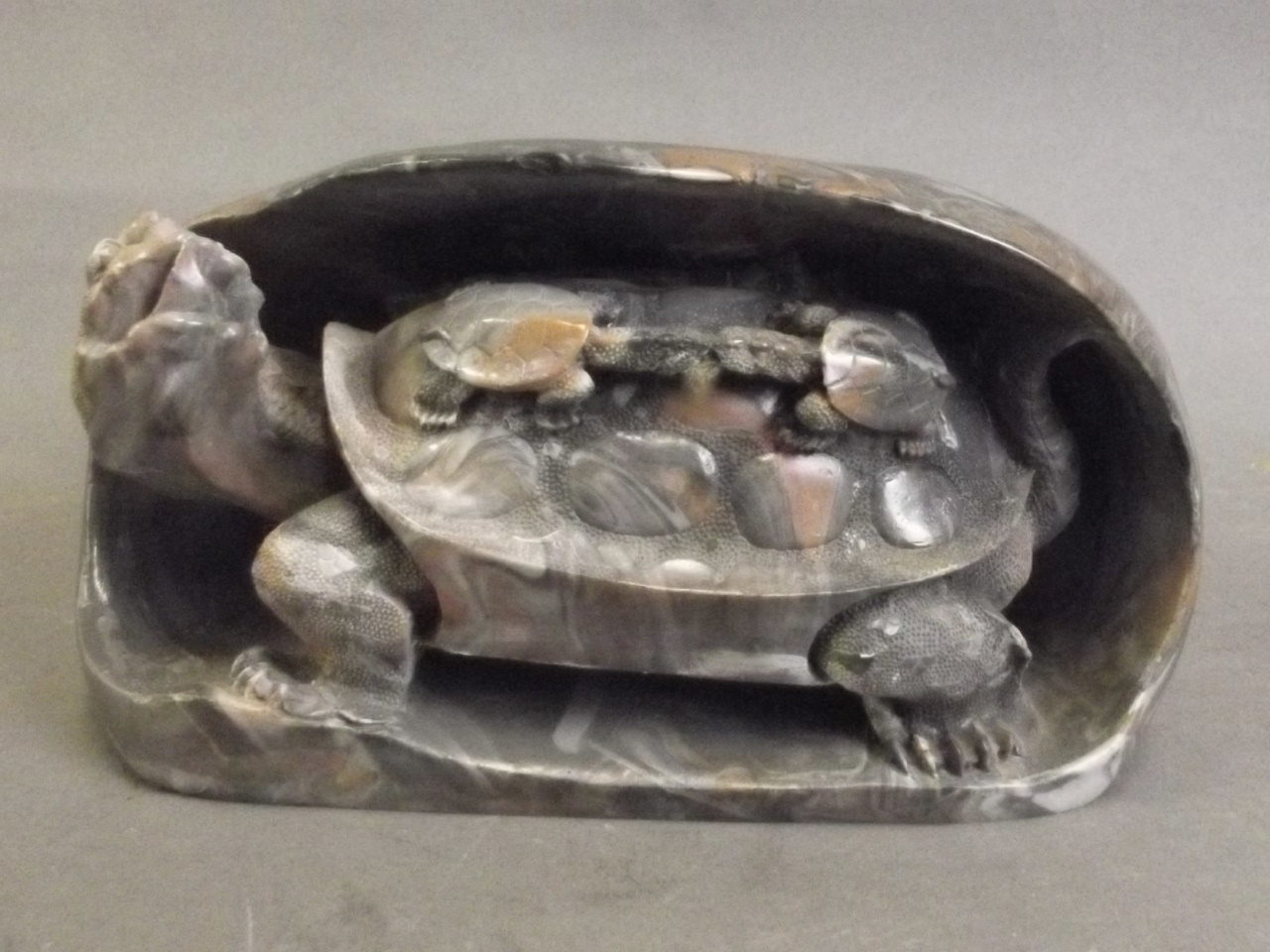 An Oriental soapstone carving of a tortoise and its young, 4" x 7" - Image 2 of 3
