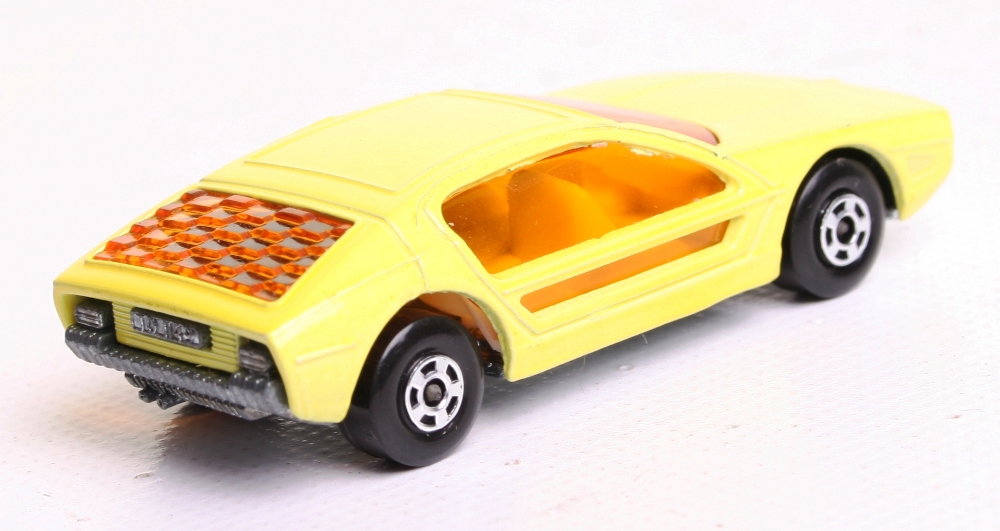 Matchbox Superfast 20 Lamborghini Marzal, yellow body, unpainted base, wide wheels, in near mint - Image 3 of 3