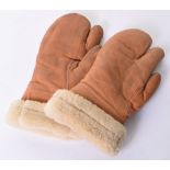 WW2 USAAF Type A9-A Flying Gloves, fine pair of soft brown leather gloves with sheep’s wool