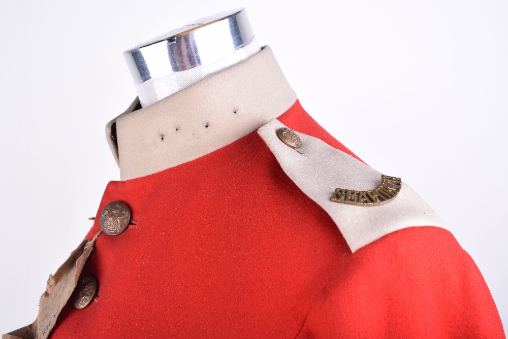 Seaforth Highlanders Experimental Tunic, of red scarlet cloth with white buff stand up collar, - Image 6 of 7