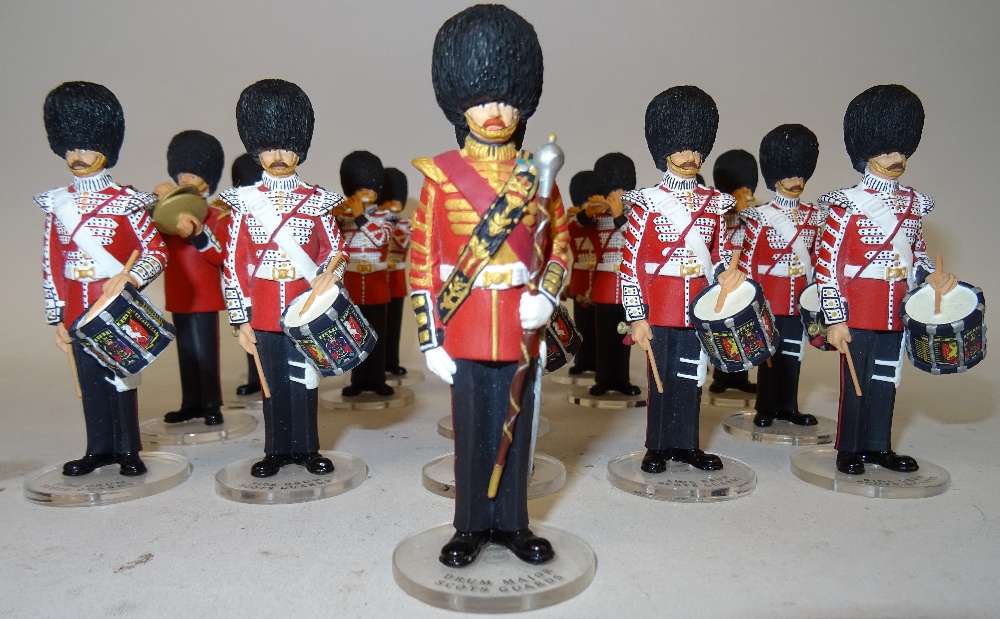 Corgi Icon Scots Guards Models 75mm scale matt finish, nineteen piece Drum and Fife Band, with eight - Image 4 of 8