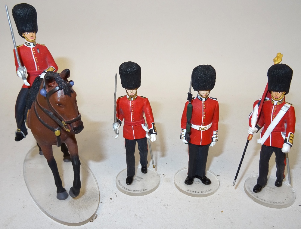 Corgi Icon Scots Guards Models 75mm scale matt finish, nineteen piece Drum and Fife Band, with eight - Image 6 of 8