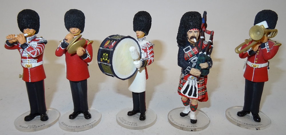 Corgi Icon Scots Guards Models 75mm scale matt finish, nineteen piece Drum and Fife Band, with eight - Image 7 of 8