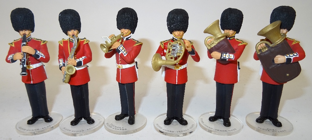 Corgi Icon Scots Guards Models 75mm scale matt finish, nineteen piece Drum and Fife Band, with eight - Image 8 of 8