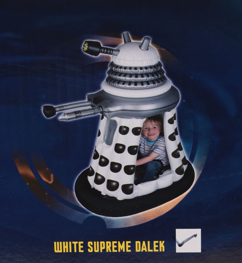 BBC Doctor Who 6 volt Ride In White Supreme Dalek, kids@play inflatable ‘Dalek’ 128cms tall, - Image 2 of 2