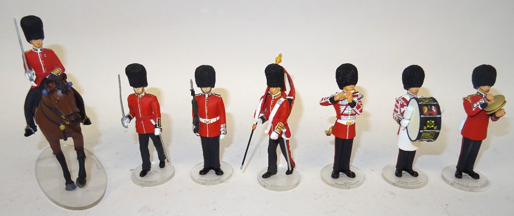 Corgi Icon Scots Guards Models 75mm scale matt finish, nineteen piece Drum and Fife Band, with eight - Image 5 of 8