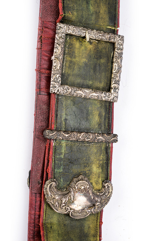 A fine silver mounted hunting bandolier from noble property - Image 3 of 3