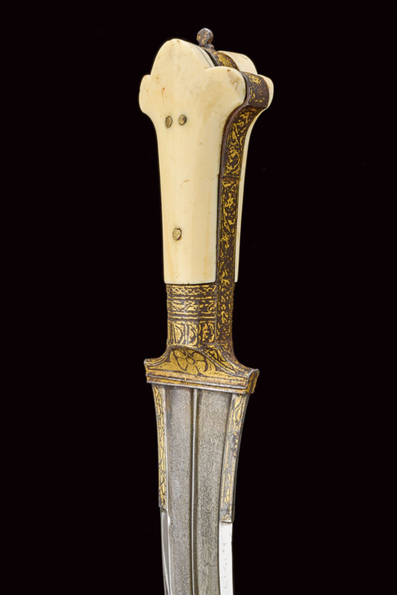 A fine "Tiger-tooth" dagger - Image 2 of 6