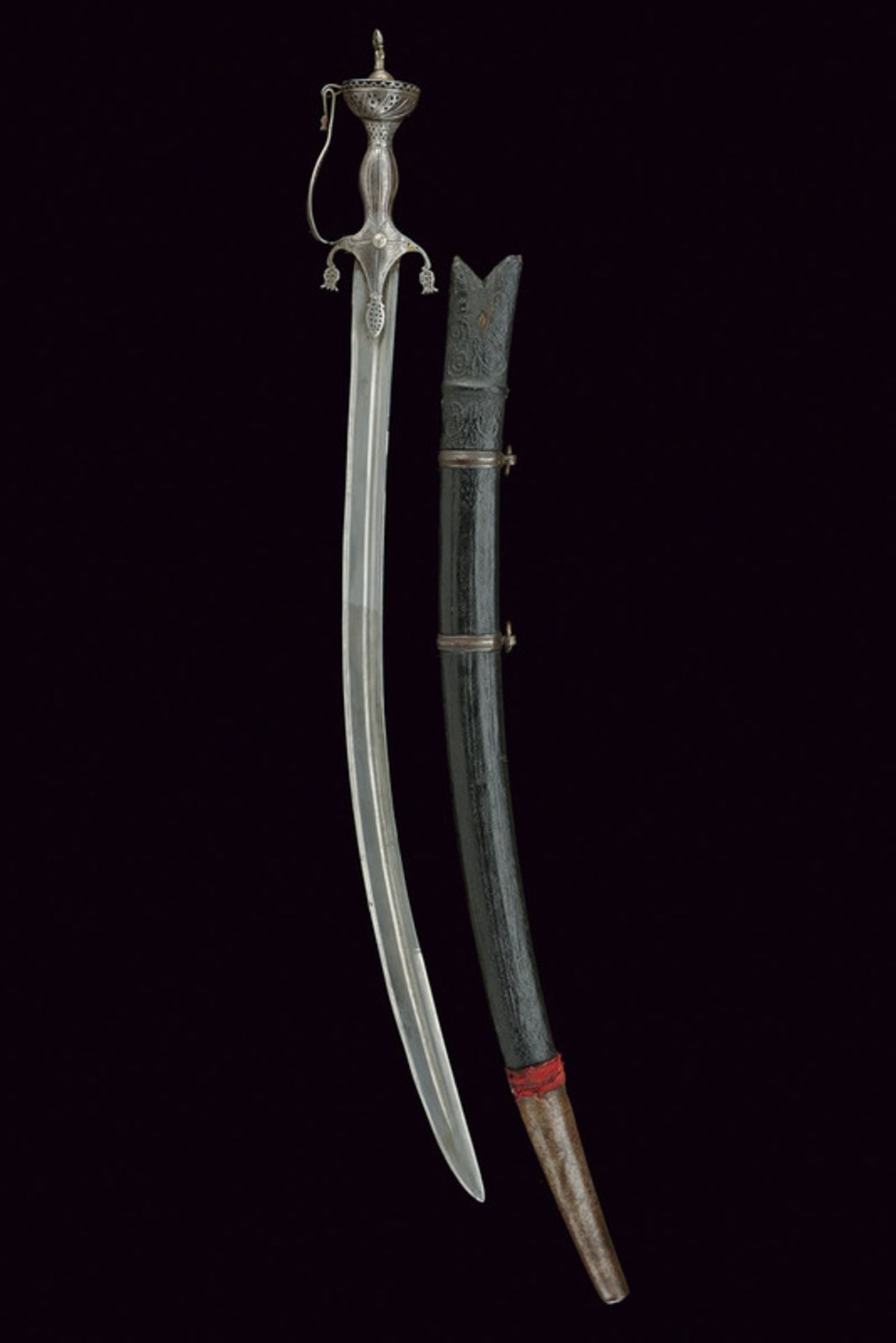 A pulouar (sword) - Image 5 of 5