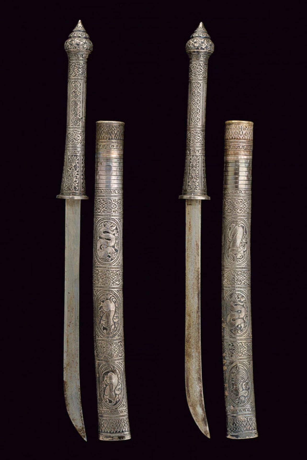 A pair of silver mounted Dha - Image 7 of 7