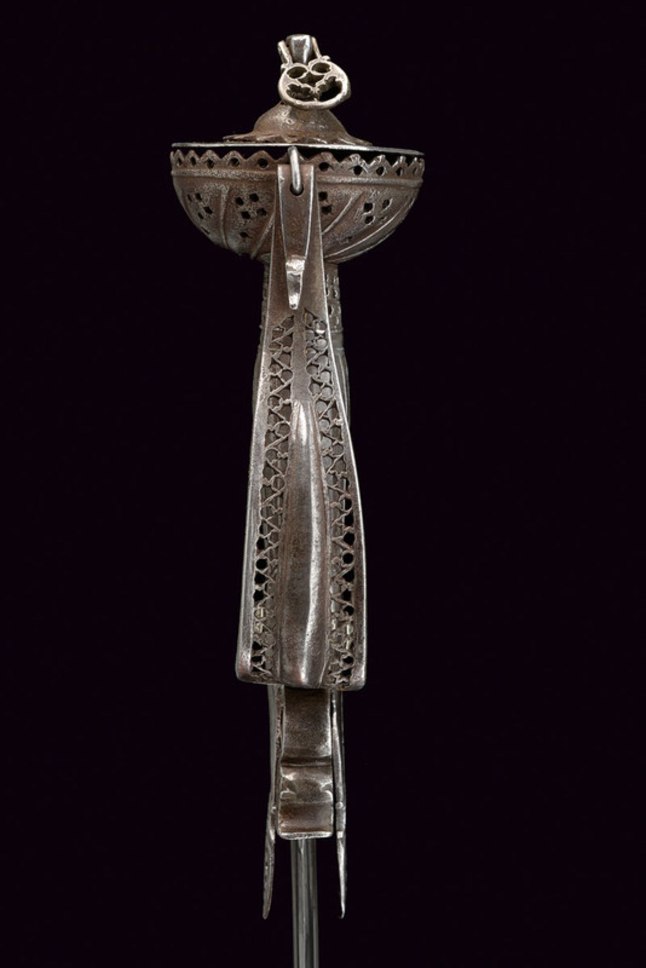 A pulouar (sword) - Image 2 of 5