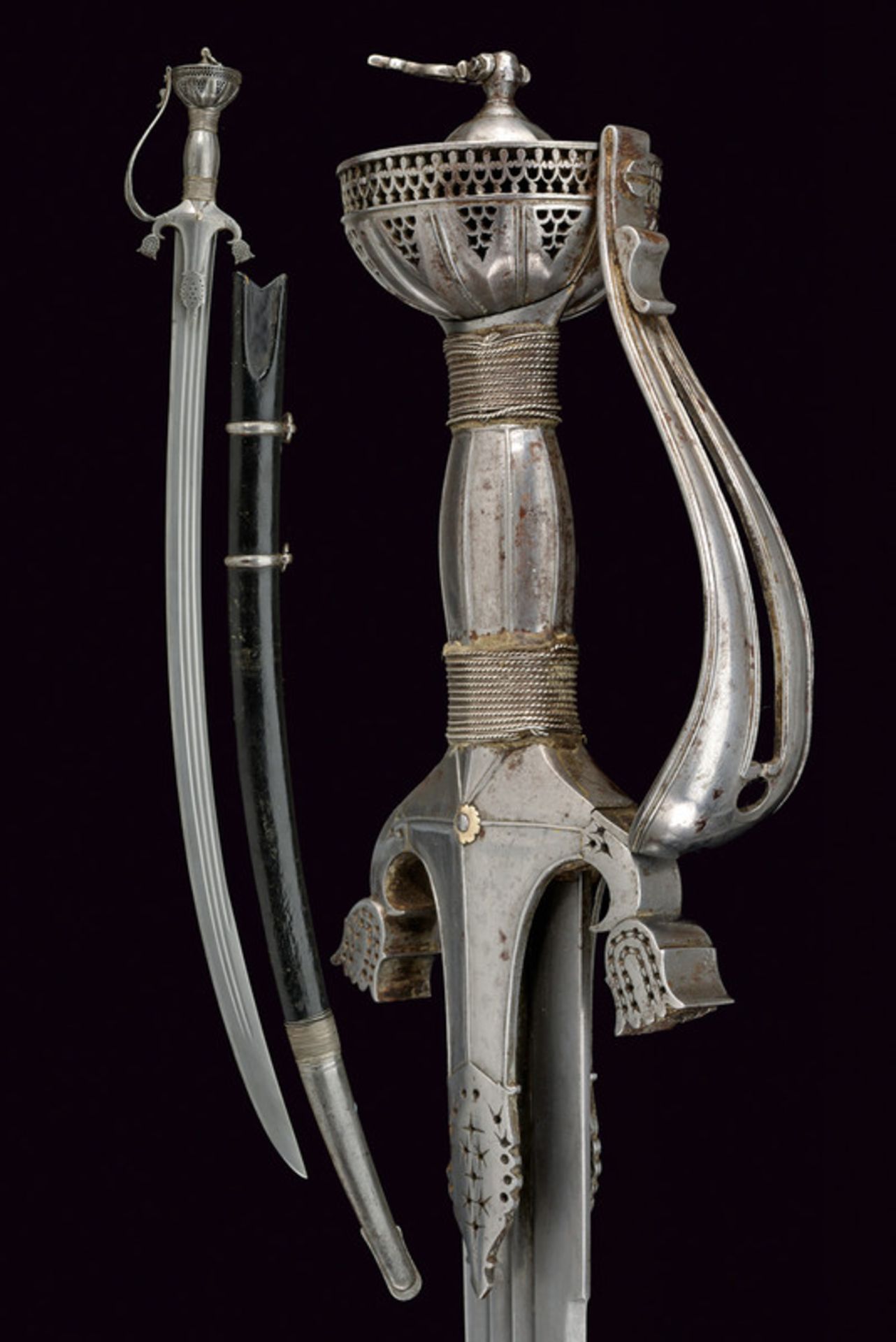 A fine pulouar (sword)