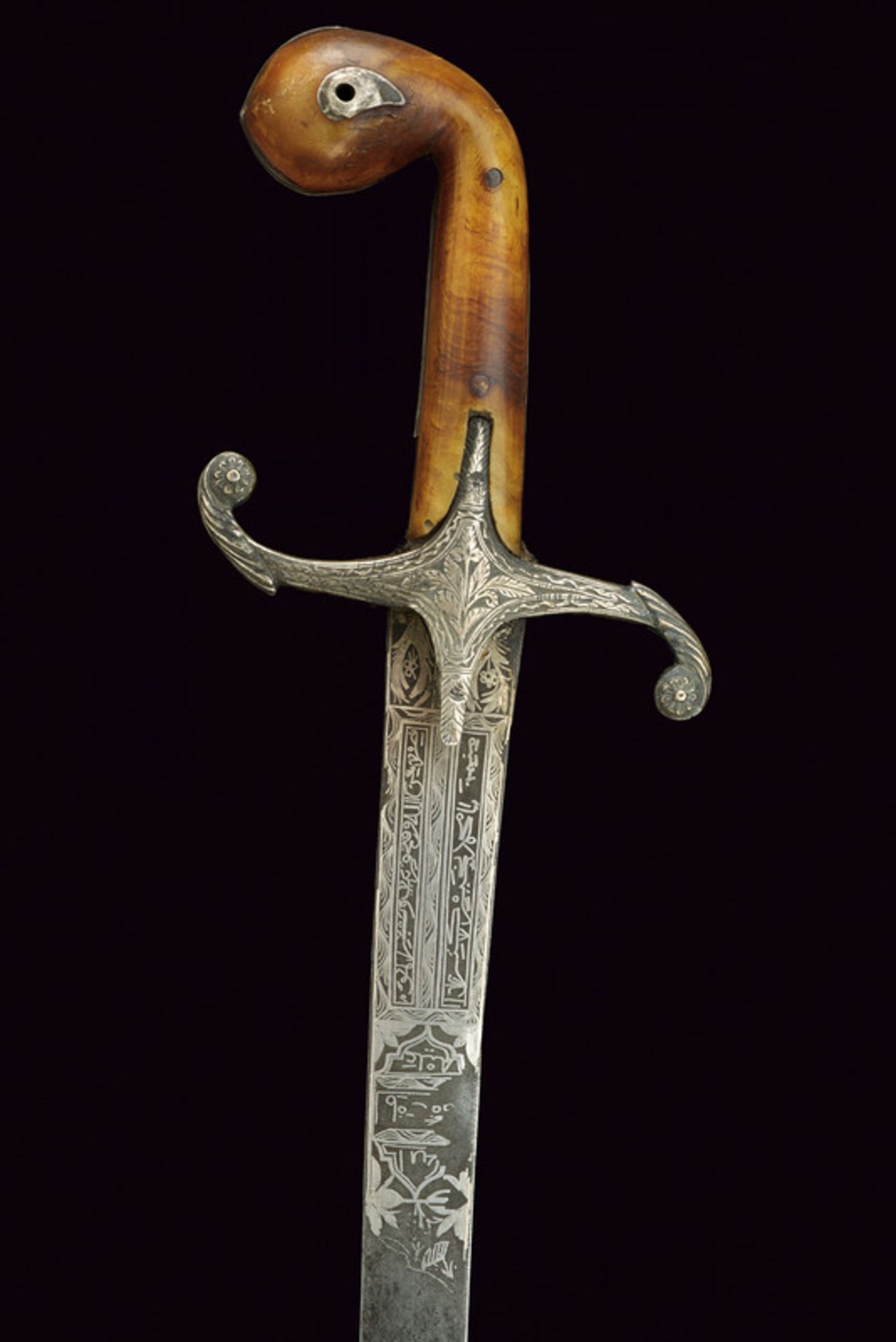 A kilij dating: first quarter of the 19th Century provenance: Turkey Curved, single-edged blade of - Image 7 of 8