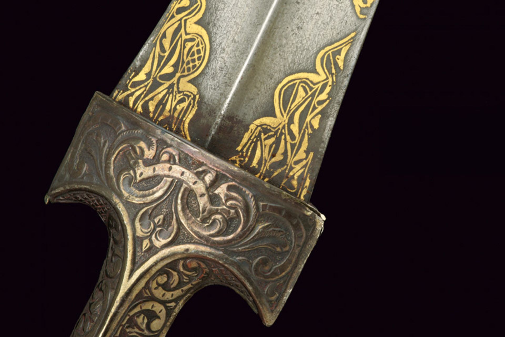 A jambiya dating: late 19th Century provenance: Turkey Curved, single-and false-edged blade of - Image 3 of 4