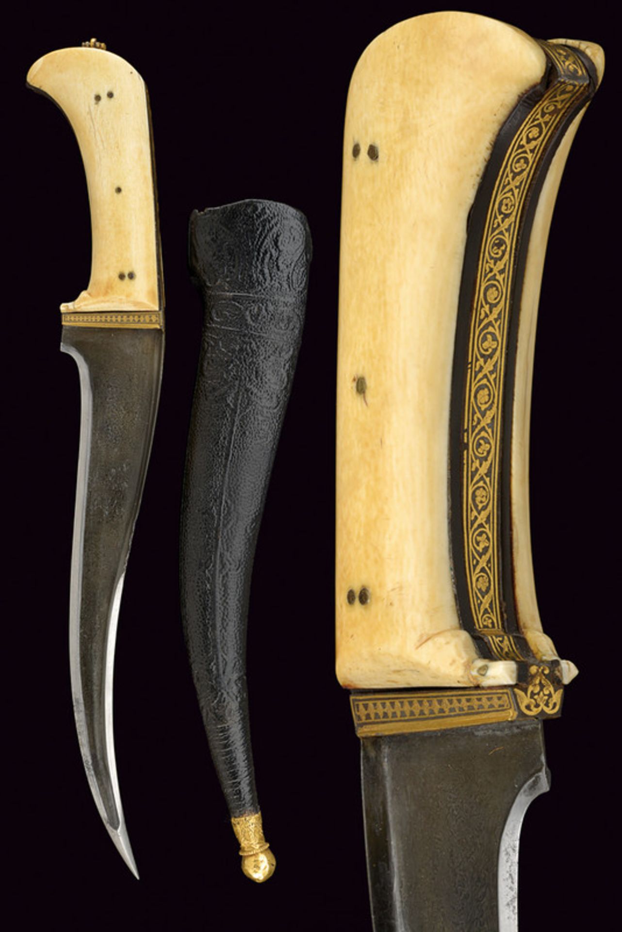 A beautiful pesh-kabz dating: circa 1800 provenance: Indopersia Curved, single-and false-edged blade