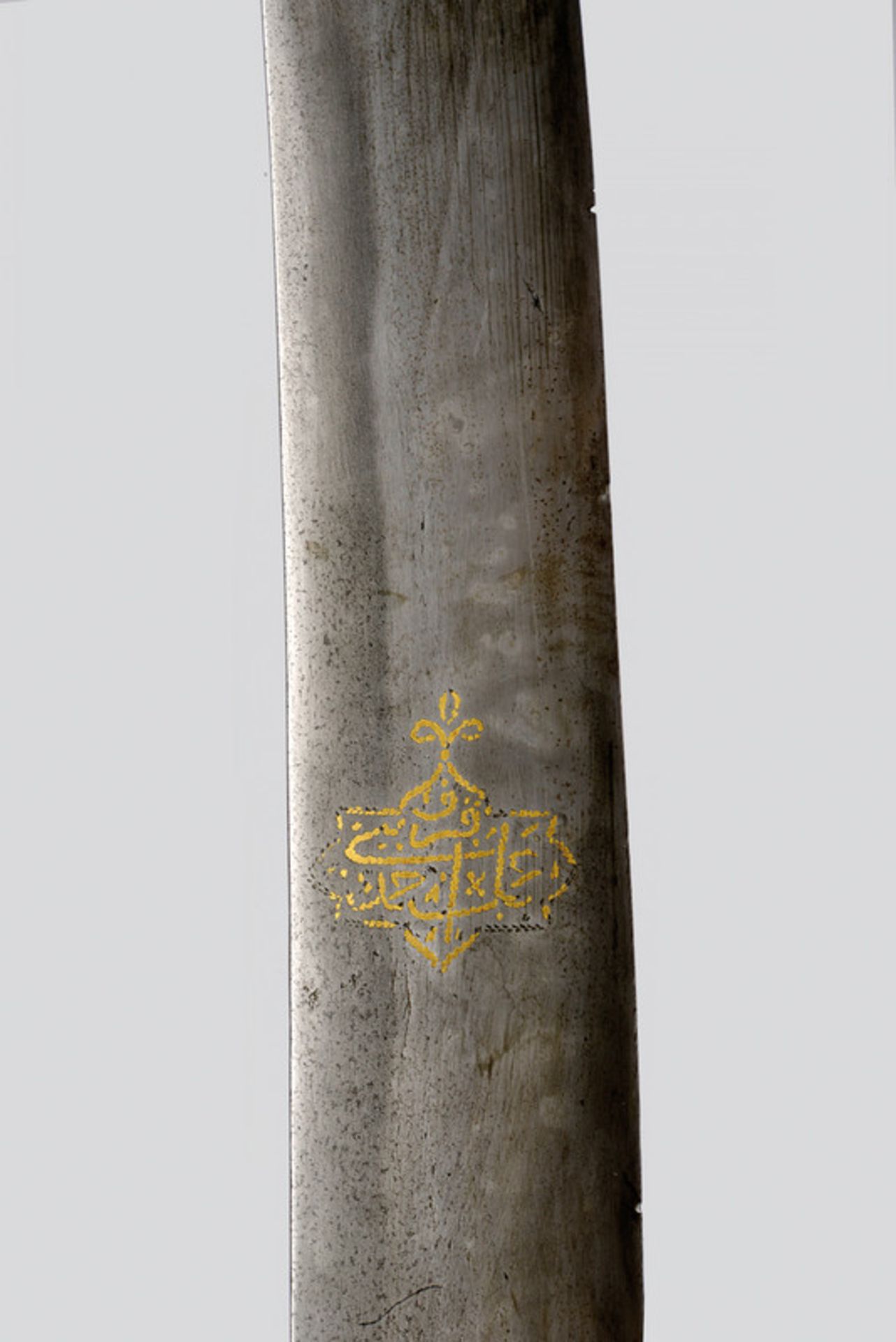 A pulouar (sabre) dating: 19th Century provenance: Afghanistan Curved, flat, mechanic-damask, - Image 3 of 6