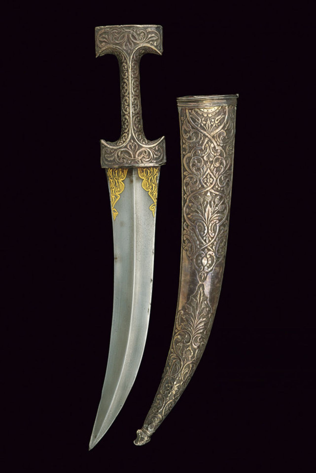 A jambiya dating: late 19th Century provenance: Turkey Curved, single-and false-edged blade of - Image 4 of 4