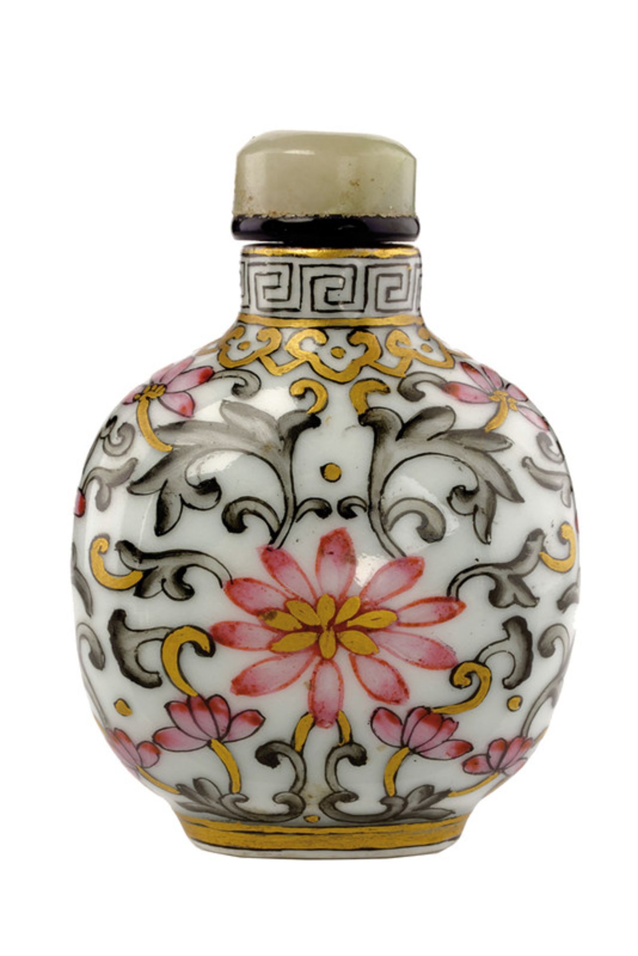 An elegant famille rose and encre de Chine porcelain snuff bottle dating: Republic (1912-1949)