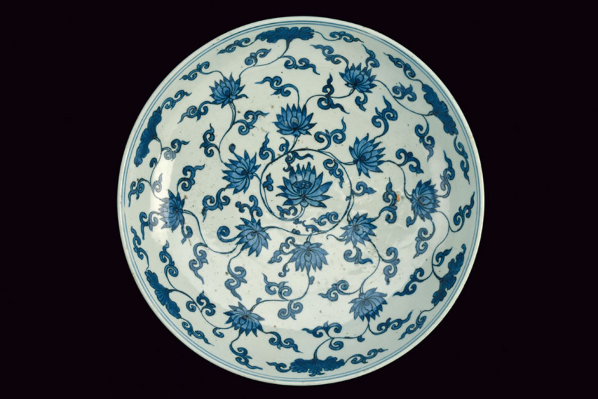 Important, large and rare blu and white porcelain plate dating: Jiajing (1522-1566) provenance: