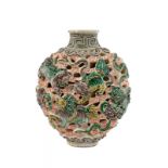 Important and rare famille verte porcelain snuff bottle dating: Jiaqing (1796-1820) provenance: