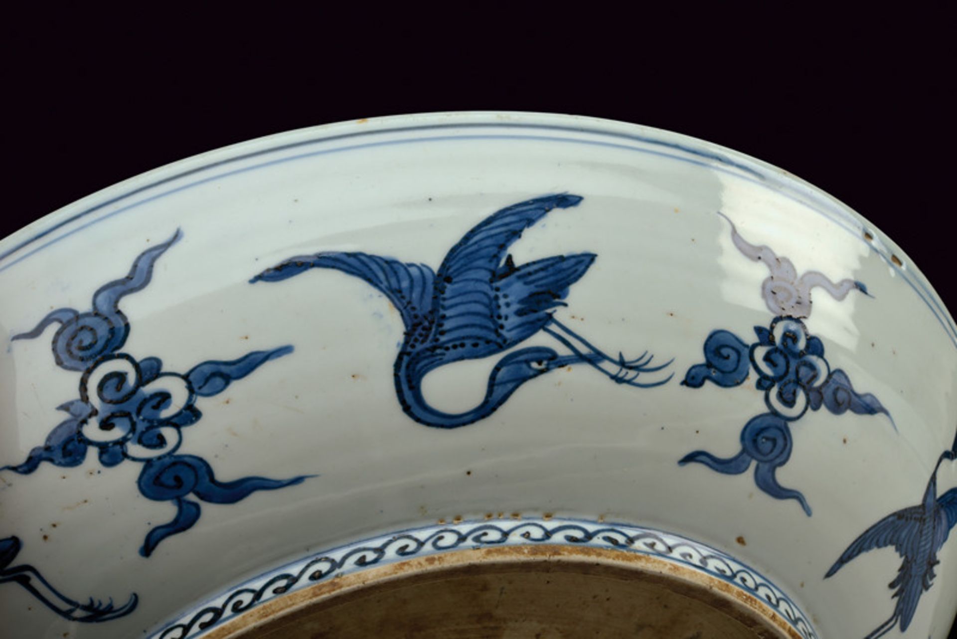 Important, large and rare blu and white porcelain plate dating: Jiajing (1522-1566) provenance: - Image 3 of 7