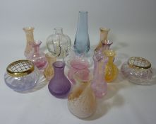 Caithness glass vase H13cm and fourteen other pieces (15)