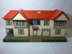 Vintage Tri-ang doll's house L88cm