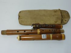 18th/19th century Porter of London three sectional boxwood and ivory flute in kid skin case