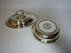 Walker & Hall silver-plated vegetable dish and cover,
