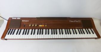 Musical Instruments - Roland piano plus 70 HP-70 electric piano circa 1982 Condition