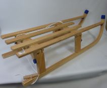 Traditional design wooden toboggan H110cm