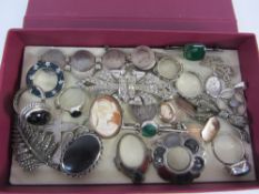 Vintage and later jewellery stamped sterling,
