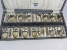 Set of twelve silver apostle spoons and pair of sugar nips by James Lewis & Sons Sheffield 1903